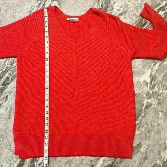 Athleta Hanover Refined V Neck Sweater Size M Pink Merino Wool Pullover Outdoor - Picture 4 of 7